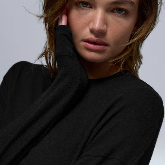 ALO Yoga Black Soho Pullover - Size XS - NWT - Picture 3 of 4